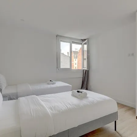 114 - Cozy In Buttes Chaumont Apartment